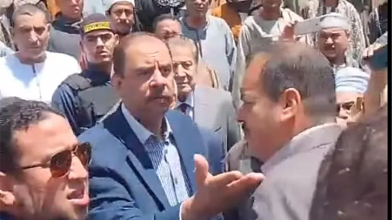 تعدى عليه.. حرس نائب محافظ سوهاج يعتزم تحرير محضرا رسميا ضد السكرتير العام