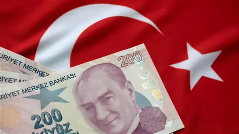 الليرة تحت الضغط .. سياسات ترامب تكبد تركيا 10 مليارات دولار