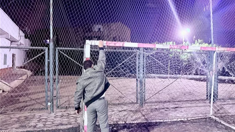 وقف مدير مركز شباب كفر البطيخ بدمياط وتجميد الملاعب بسبب الإهمال |صور