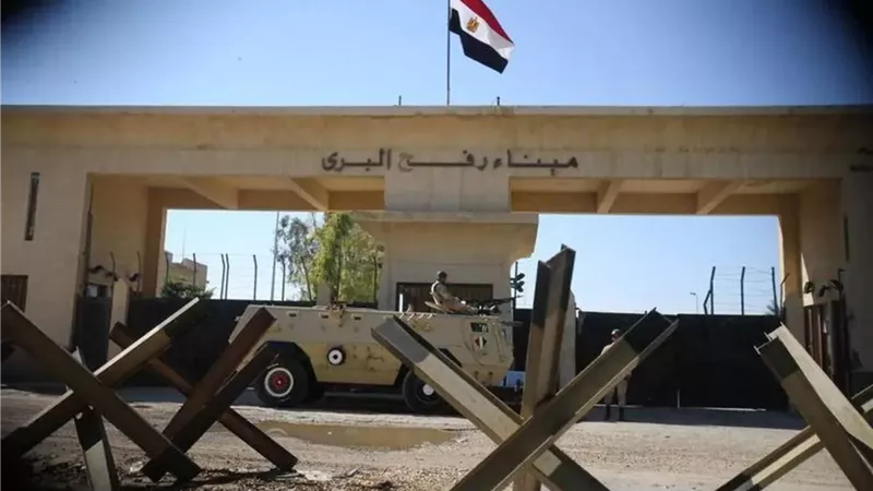 أشرف سنجر: زيارة ماكرون للقاهرة أثرت على الموقف الأمريكي من حرب غزة | فيديو