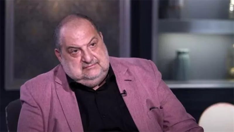 خالد الصاوي يكشف قصة تبنيه لطفلة: معنديش أولاد لكن عندي مشاعر أبوة