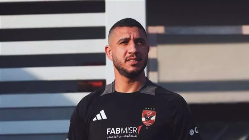 إعلامي يكشف عن أبرز المرشحين حال رفض رامي ربيعة التجديد مع الأهلي