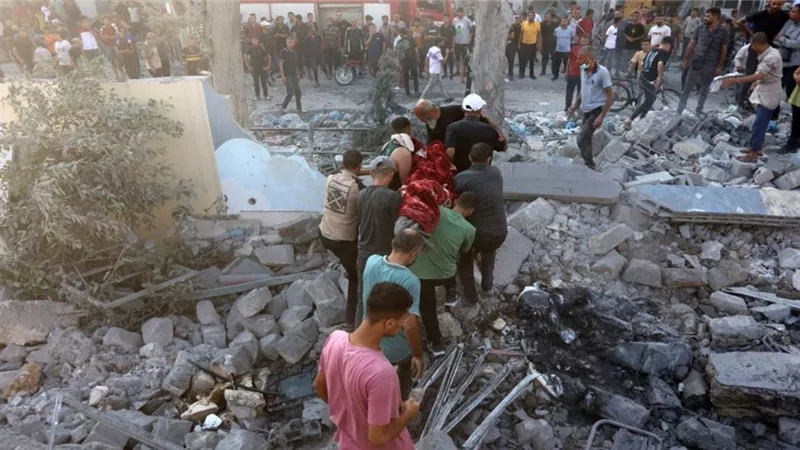 مجزرة جديدة فى غزة.. 14 شهيدًا بينهم أطفال في قصف ليلي إسرائيلي