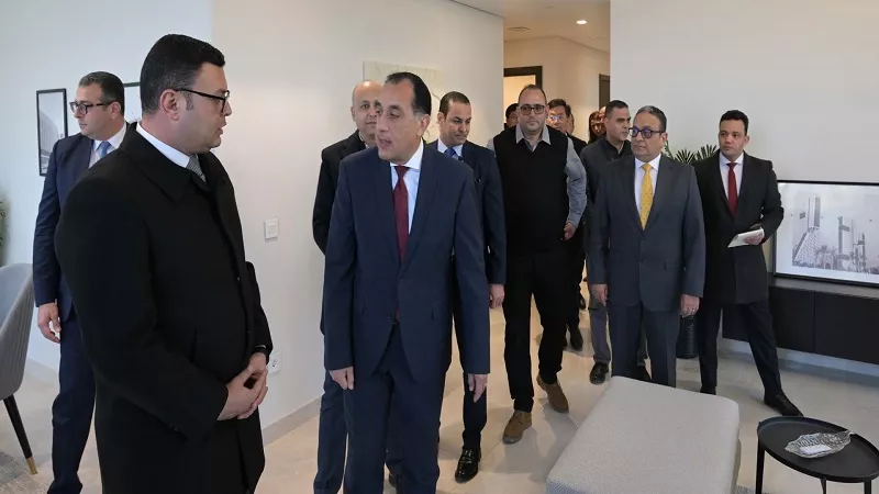 رئيس الوزراء يتفقد مشروعات «مارينا 8 » بالعلمين الجديدة (فيديو)