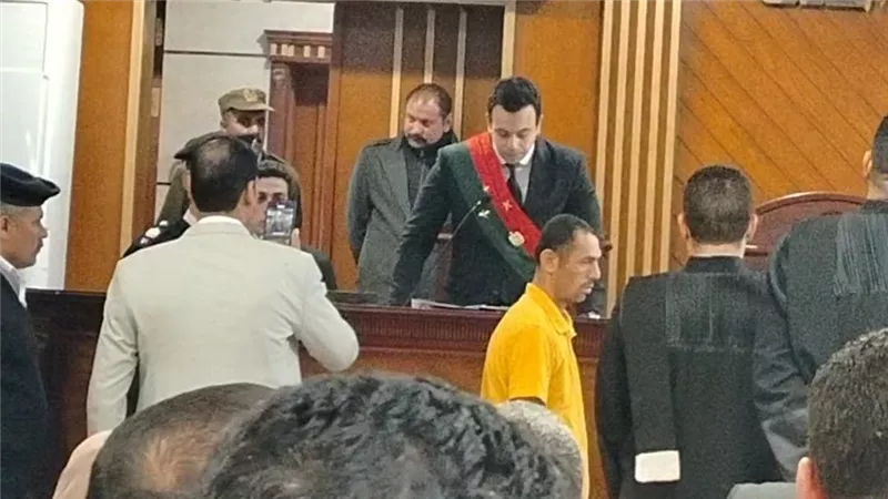 محامي المتهم بهتك عرض طفلة العاشر من رمضان يطالب بإيداعه مصحة نفسية
