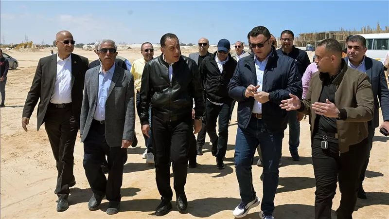 رئيس الوزراء يتفقد مشروع مارينا 