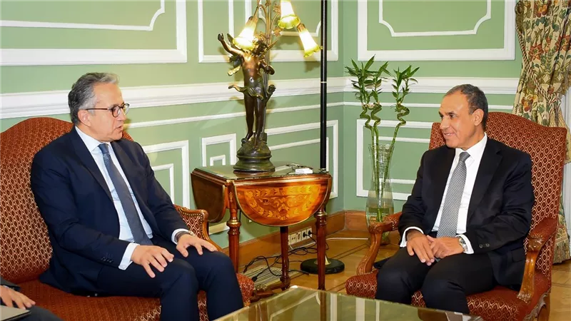 وزير الخارجية والهجرة يستقبل المرشح المصري لمنصب مدير عام منظمة اليونسكو