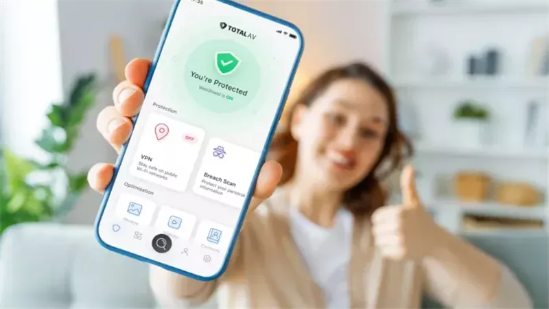 تطبيق لأجهزة iPhone يحقق انتشارًا واسعًا في مصر.. حماية شاملة بسعر رمزي