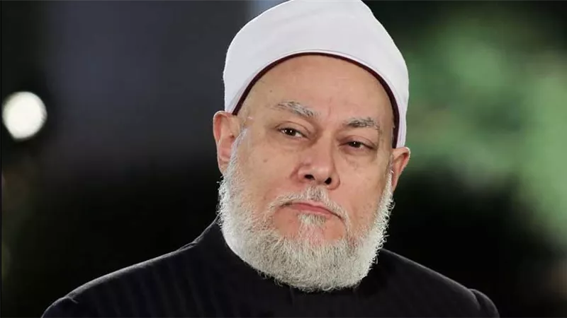 علي جمعة : الإمام الأكبر يقف بالمرصاد لأي محاولات تستهدف إنشاء أزهر موازٍ