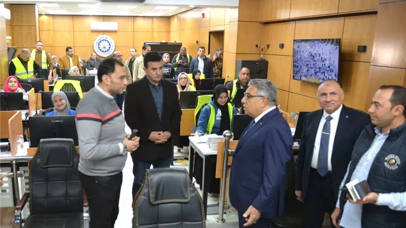 محافظ الدقهلية يشدد على تكثيف أعمال النظافة والكنس ورفع التراكمات أولًا بأول