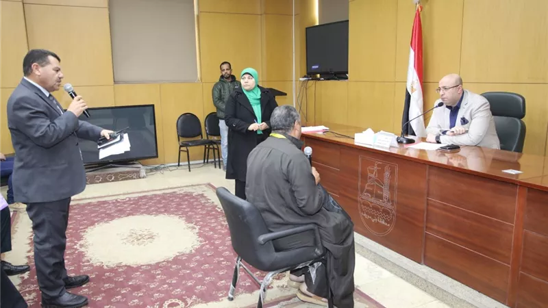 محافظ بني سويف يتابع تنفيذ الإجراءات المنفذة لمشكلات أهالى المنصورة