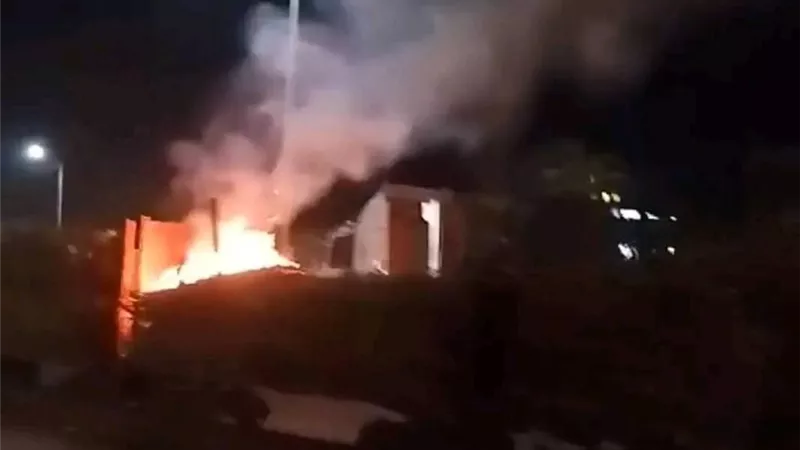 إخماد حريق محدود بإحدى عربات قطار قصب السكر في قوص بقنا |صور