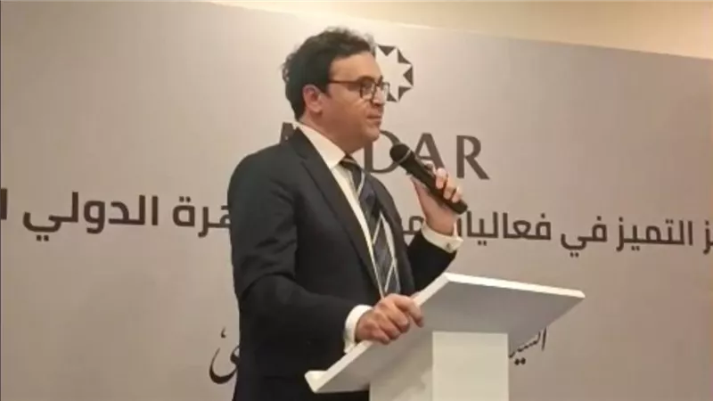 وزير الثقافة يسدل الستار على «الدورة 57» لمعرض الكتاب بتوزيع جوائز الإبداع 