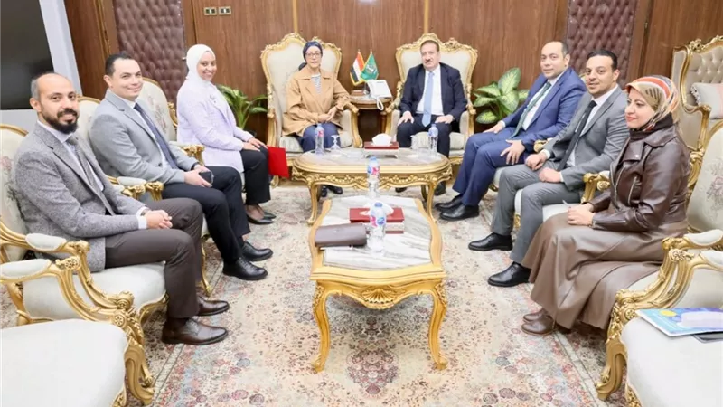 محافظ المنوفية يستقبل وفد وزارة الاتصالات على هامش فاعليات المؤتمر العلمي