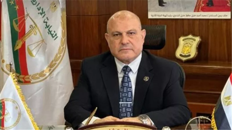 رئيس هيئة النيابة الإدارية يعتمد أكبر حركة ترقيات لموظفي الجهاز الإداري