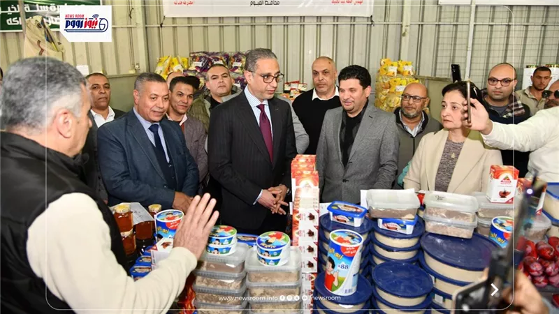 محافظ الفيوم يفتتح معرض 
