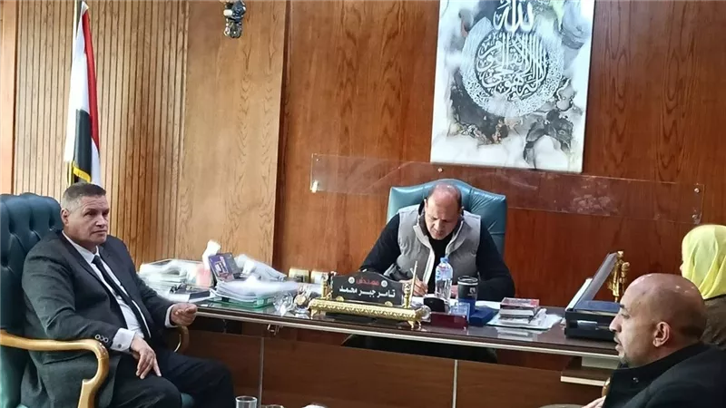 لقاء موسع لرئيس جهاز تنمية مدينة العبور لبحث دعم الصناعة والتسهيلات للمستثمرين