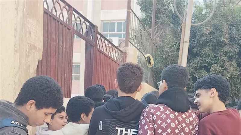 إحالة مدير إدارة للتحقيق واستبعاد مديرة مدرسة واثنين آخرين بسبب الغياب ببنها