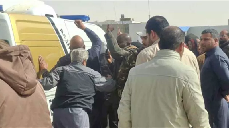 وسط إجراءات أمنية مشددة.. وصول جثمان سيف الإسلام القذافي إلى بني وليد