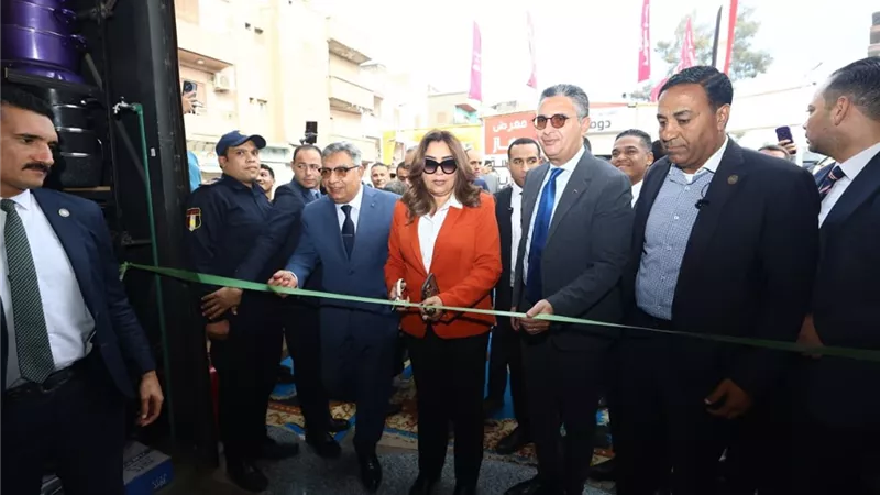 وزيرا التموين والتنمية المحلية ومحافظ الدقهلية يفتتحون معرض أهلاً رمضان 