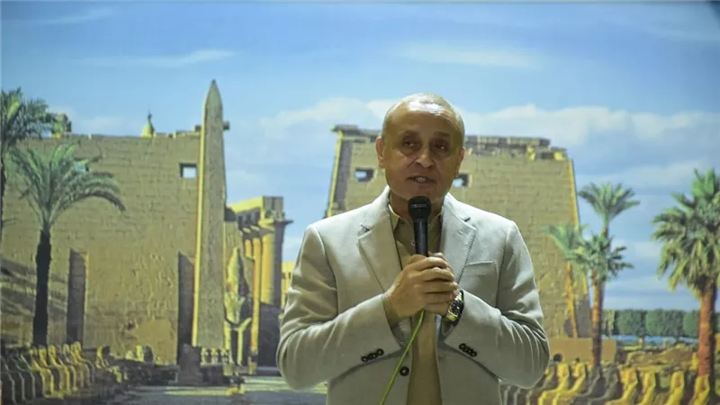 محافظ الأقصر يشهد تدشين مبادرتي «بناء جيل واعي» و«رواد العمل السكاني»