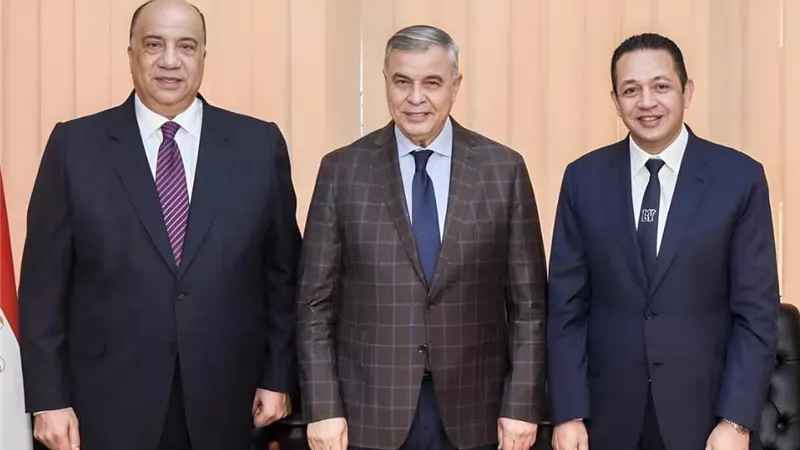 محافظ الإسكندرية يستقبل النائب محمد مصيلحي ورئيس نادي الاتحاد 