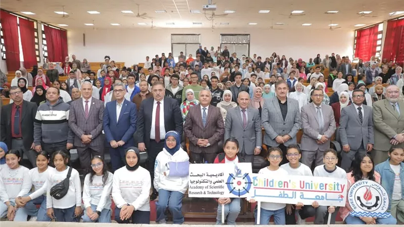 رئيس جامعة السويس يفتتح الموسم السابع والثامن لجامعة الطفل بالجامعة 