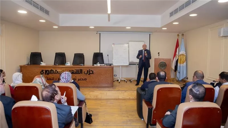 الشعب الجمهوري يواصل محاضراته حول الرقابة البرلمانية والأمن القومي 