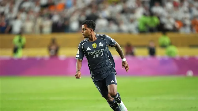 صدمة في مدريد.. إيقاف رودريغو مباراتين قبل مباراة بنفيكا