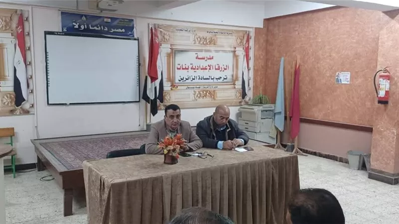 اجتماع موسع بإدارة الزرقا التعليمية لبحث استعداد المدارس للفصل الدراسي الثاني