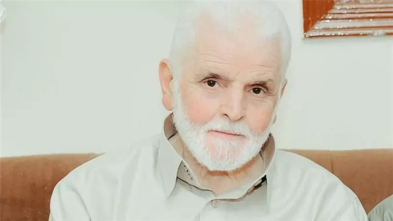 جنازة مهيبة بالغربية لتوديع مسن كرس سنوات عمره لكتابة القرآن الكريم بخط يده