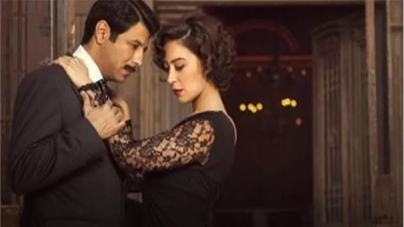 قبل مسلسل صحاب الأرض.. 4 أعمال جمعت منة شلبي وإياد نصار