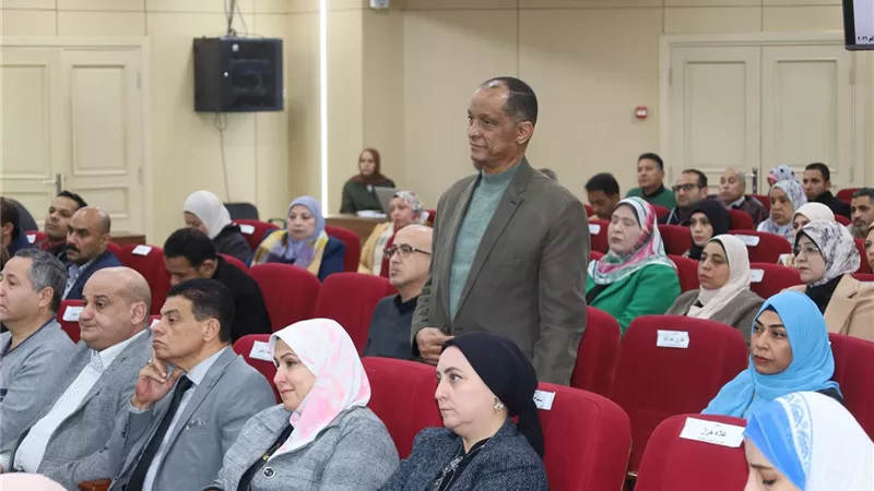 محافظ السويس يوجه بحل مشكلات التقنين وتكثيف توعية المواطنين بالمنظومة الجديدة 