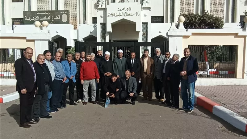 انطلاق قوافل الأزهر التعليمية لدعم طلاب الشهادة الثانوية في مطروح