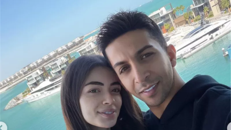 بلقطات رومانسية.. ليلى أحمد زاهر برفقة زوجها هشام جمال |صور