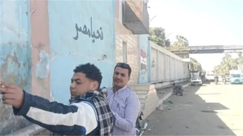 رفع 30 طن مخلفات وتركيب 45 كشاف إنارة في قرية 