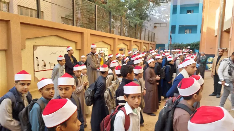 بالزي الأزهري المميز.. عودة الدراسة بمعاهد منطقة سوهاج مع بداية الفصل الدراسي 