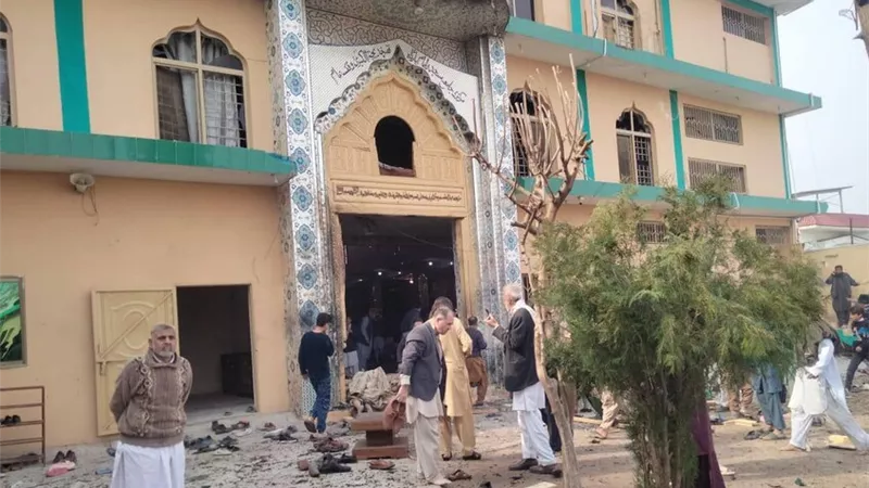 اعتقال الأم والشقيقين.. باكستان تضبط أقارب منفذ هجوم مسجد إسلام آباد