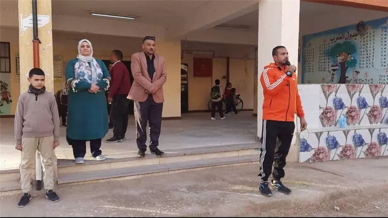 مدير عام تعليم نجع حمادي يؤكد علي تهيئة بيئة تعليمية آمنة وصحية للتلاميذ 