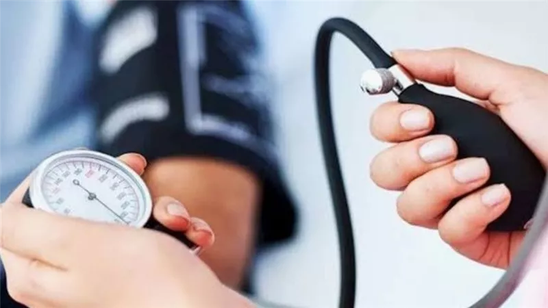 ارتفاع ضغط الدم في الدماغ .. الأسباب والأعراض وطرق العلاج