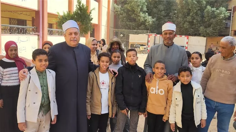 رئيس قطاع المعاهد يتابع مسابقة شيخ الأزهر لحفظ القرآن بالأقصر