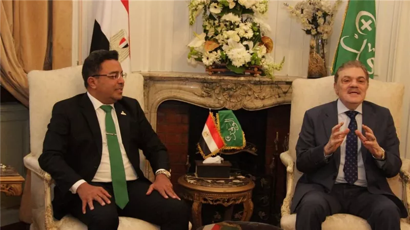 تعزيزًا للحياة السياسية المصرية.. رئيس حزب الوعي يلتقي السيد البدوي