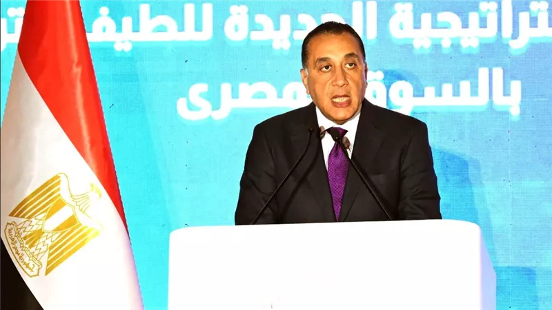 مدبولي: نضاعف السعات الترددية للمحمول في أكبر استثمار يشهده القطاع منذ نشأته