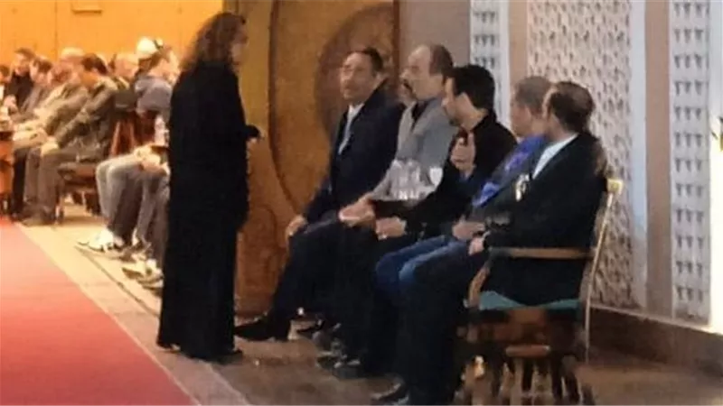 نجوم الفن يقدمون واجب العزاء في وفاة والد علا رشدي بمسجد الشرطة|صور