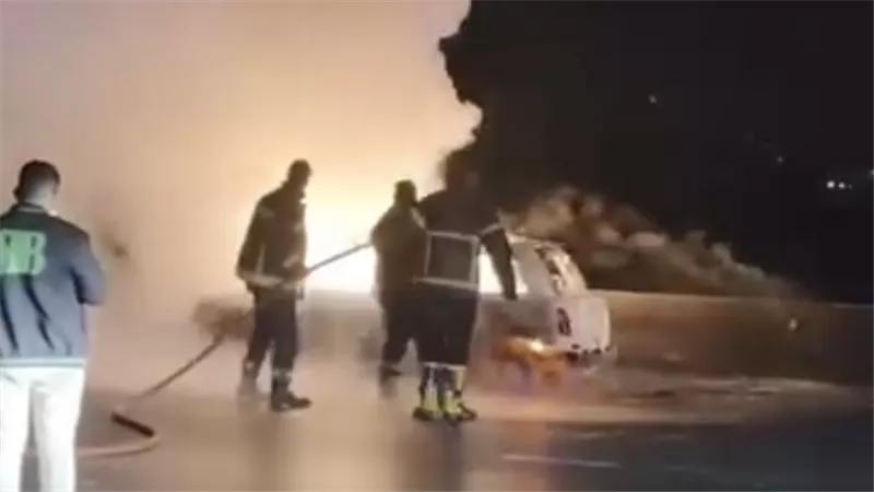 اندلاع حريق في سيارة جديدة على الطريق الحر قبل مدخل بنها