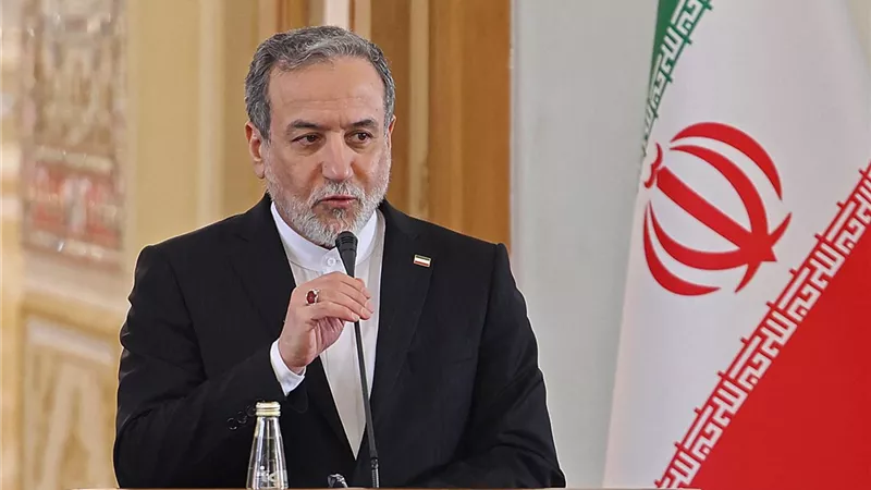 قبل لقاء ترامب ونتنياهو.. إيران تؤكد التخصيب النووي وتستبعد الصواريخ