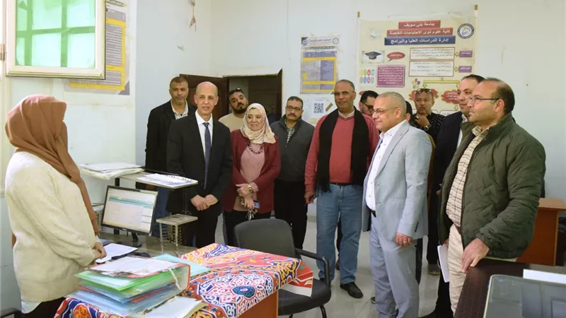 رئيس جامعة بنى سويف يبحث آليات دعم الطلاب من ذوي القدرات الخاصة 