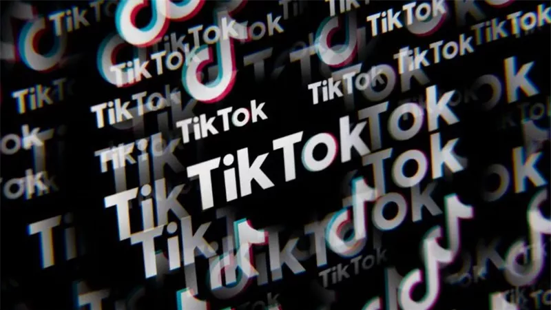 الاتحاد الأوروبي يطالب TikTok بتغيير تصميم التطبيق