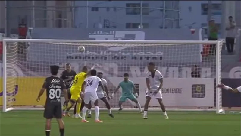 أجمل هدف في الدوري السعودي.. حارس مرمى يسجل في آخر ثانية| فيديو