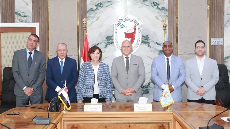 جامعة سوهاج تفتح آفاقا واسعة للتعاون العلمي والأكاديمي مع 